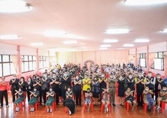 ไผ่ ลิกค์ ส.ส พรรคพลังประชารัฐ เป็นประธานเปิดโครงการสัมมนา “ชุมชนการแก้ไขปัญหาฟอกเงินและยาเสพติด”