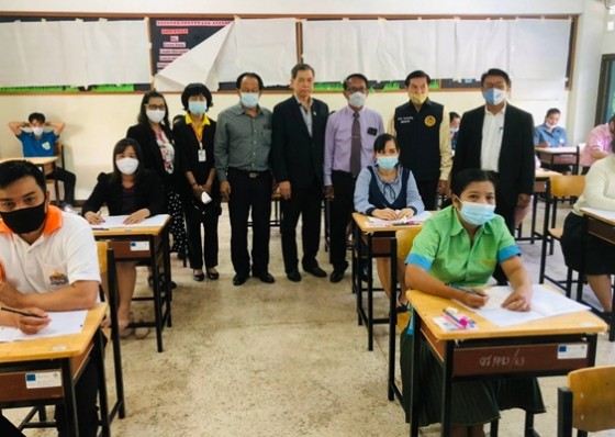 ปลัดจังหวัดกำแพงเพชร ลงพื้นที่ตรวจเยี่ยมสนามสอบคัดเลือกบุคคล เพื่อบรรจุและแต่งตั้งเป็นข้าราชการครูและบุคลากรทางการศึกษา
