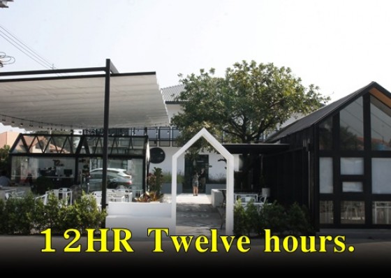 12HR Twelve hours. คาเฟ่กลางเมืองกำแพง ร้านกาแฟสวย สไตล์มินิมอล