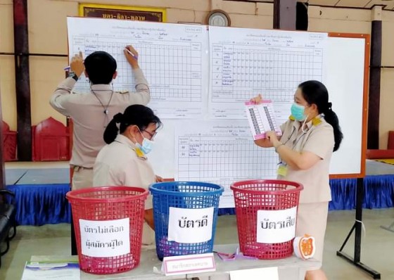บรรยากาศการนับคะแนนการเลือกตั้ง นายกและสมาชิกเทศบาลเมืองกำแพงเพชร