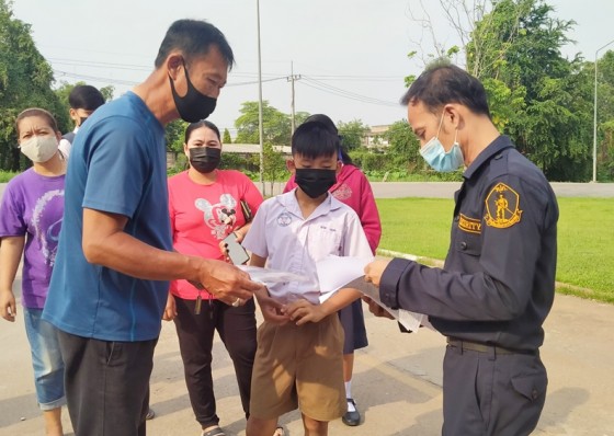 โรงเรียนมัธยมพื้นที่จังหวัดกำแพงเพชร เปิดรับสมัครนักเรียนวันแรก 