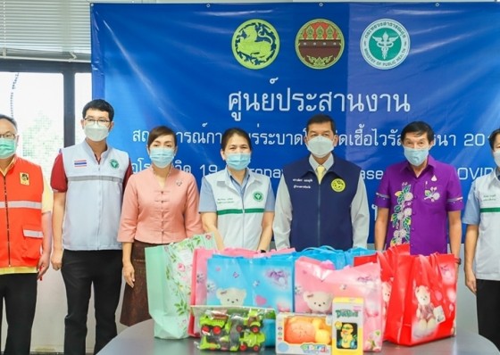 ภาครัฐ เอกชน บริจาคเงินและสิ่งของ สนับสนุนการดำเนินงานโรงพยาบาลสนามกำแพงเพชร