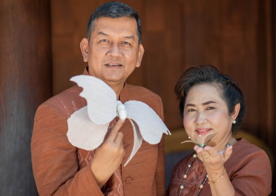พ่อเมืองกำแพงเพชรเชิญชวนหน่วยงานภาครัฐ ภาคเอกชน และประชาชน  ร่วมกันประดิษฐ์ผีเสื้อที่ทำจากผ้าไหม ผ้าฝ้าย ผ้าอัตลักษณ์ของจังหวัดกำแพงเพชร 