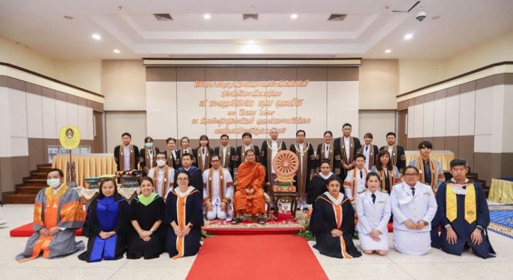 มรภ. กำแพงเพชร ถวายปริญญาศิลปศาสตรมหาบัณฑิตกิตติมศักดิ์ แด่ พระครูวาปีวชิรกิจ เจ้าอาวาสวัดรวงผึ้งพัฒนา