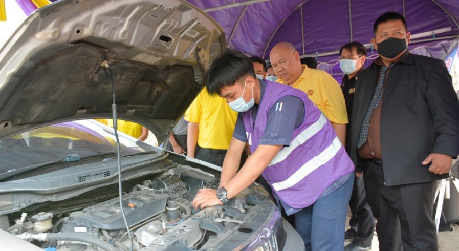 ขนส่งจังหวัดกำแพงเพชร จัดกิจกรรม “ตรวจรถฟรี ขับขี่ปลอดภัย” ช่วงเทศกาลสงกรานต์ พ.ศ.2564
