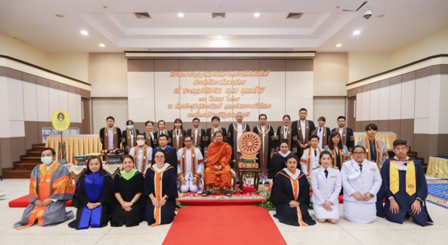 มรภ. กำแพงเพชร ถวายปริญญาศิลปศาสตรมหาบัณฑิตกิตติมศักดิ์ แด่ พระครูวาปีวชิรกิจ เจ้าอาวาสวัดรวงผึ้งพัฒนา