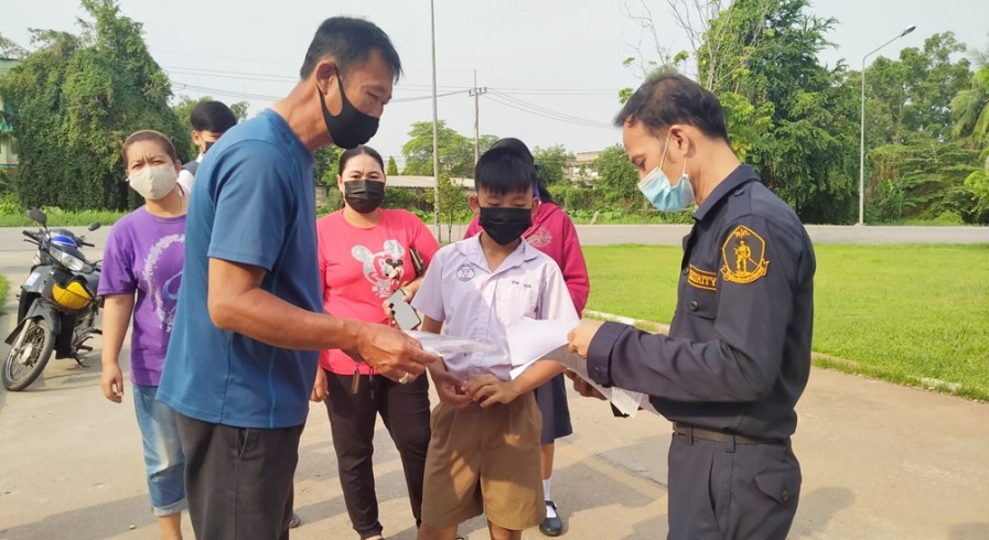 โรงเรียนมัธยมพื้นที่จังหวัดกำแพงเพชร เปิดรับสมัครนักเรียนวันแรก 