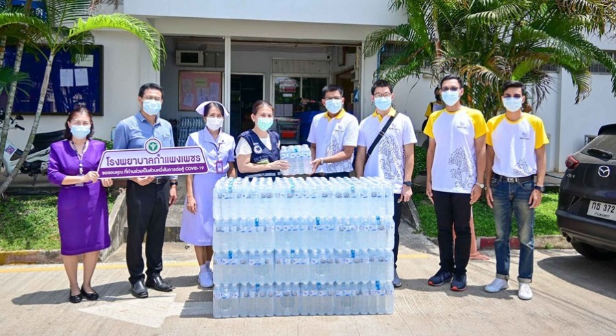 สิงห์อาสา บริจาคน้ำดื่ม ให้โรงพยาบาลกำแพงเพชร
