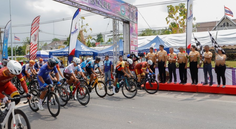 จังหวัดกำแพงเพชรจัดงาน “ปั่นสองล้อ” ระดับประเทศประสบความสำเร็จ นักปั่นเมืองกล้วยไข่ขึ้นรับเหรียญทอง