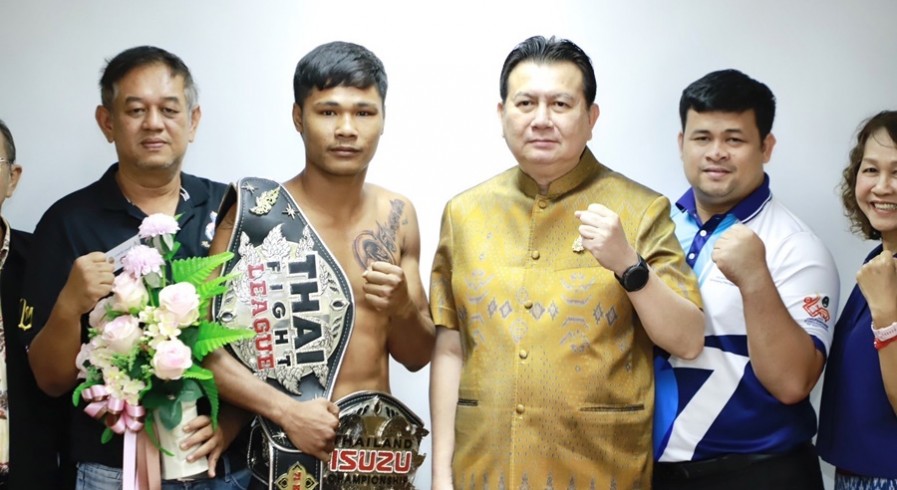พ่อเมืองกำแพงเพชร ประชุมคณะกรรมการกีฬาจังหวัด ย้ำให้ความสำคัญกีฬาทุกระดับ พร้อมเน้นทุกฝ่ายต้องมีส่วนร่วมพัฒนากีฬา 